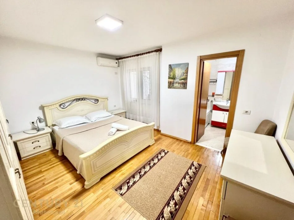 Tirane, shitet apartament 2+1+Ballkon Kati 2, 125 m² 312.500 € (BLLOK)