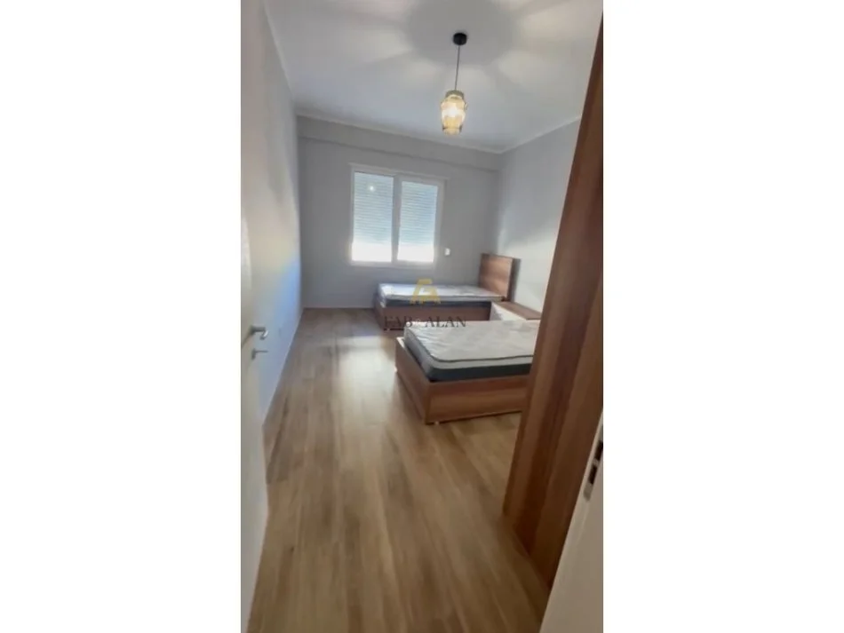 Tirane, shitet apartament 2+1 Kati 5, 102 m² 125.000 € (Kamez)