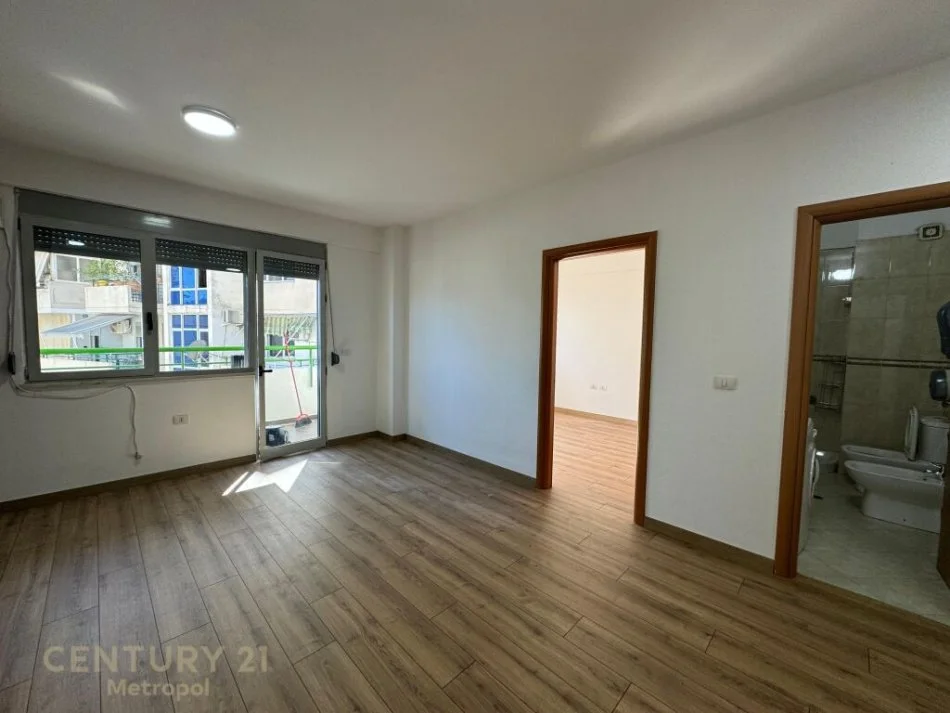 Tirane, shitet apartament Kati 7, 80 m² 165,000 € 