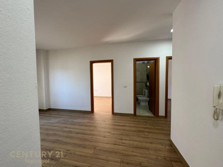 Tirane, shitet apartament Kati 7, 80 m² 165,000 € 