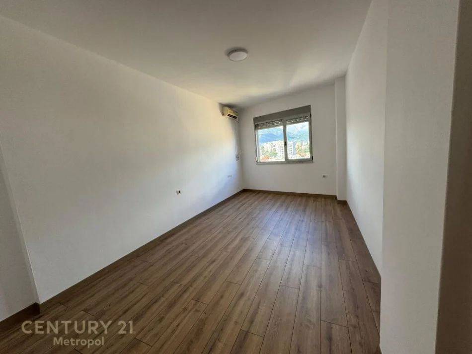 Tirane, shitet apartament Kati 7, 80 m² 165,000 € 
