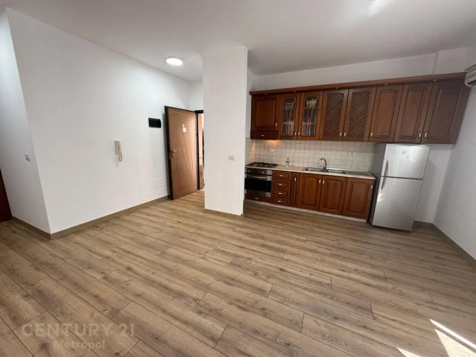 Tirane, shitet apartament Kati 7, 80 m² 165,000 € 