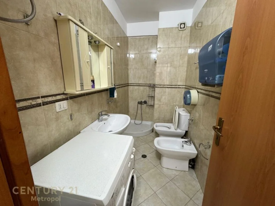 Tirane, shitet apartament Kati 7, 80 m² 165,000 € 