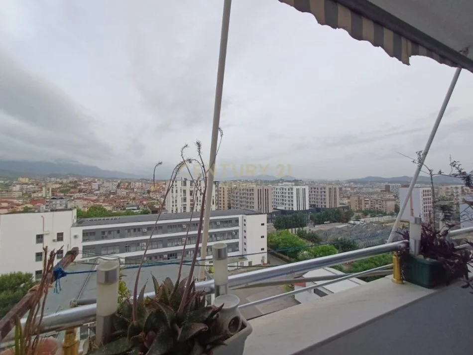 Tirane, shitet apartament Kati 9, 63 m² 80.000 € 