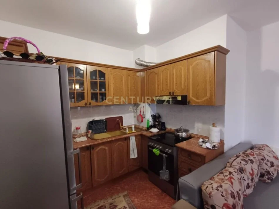 Tirane, shitet apartament Kati 9, 63 m² 80.000 € 