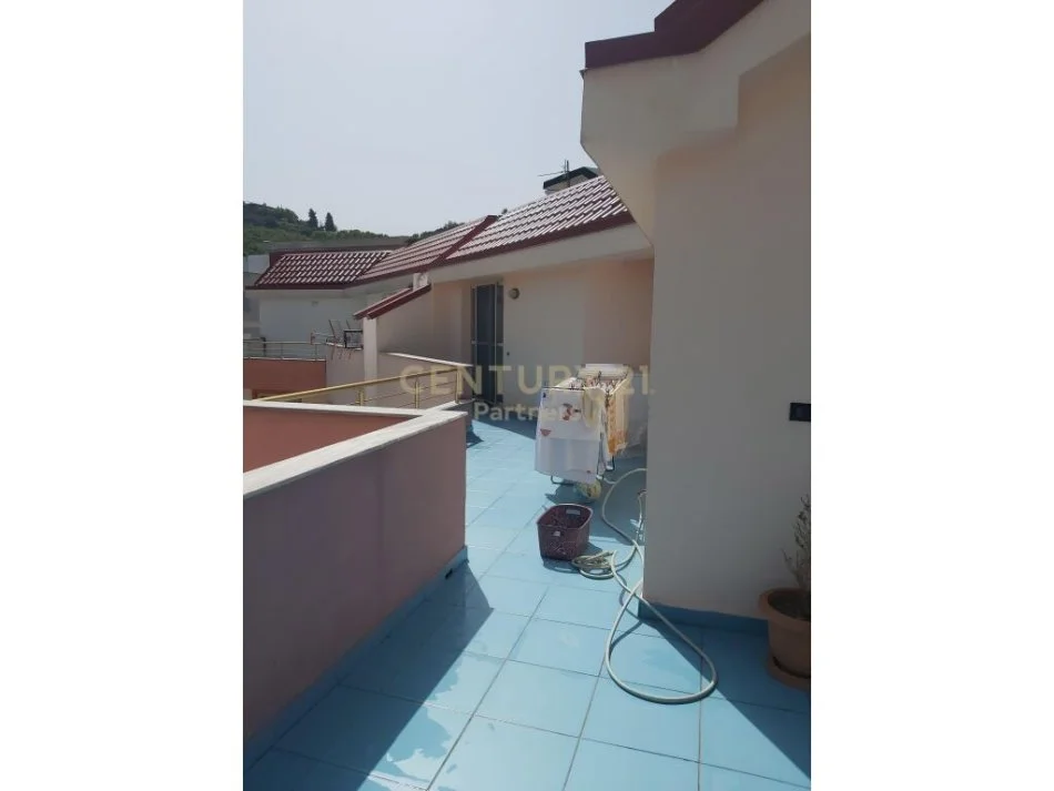 Tirane, shitet apartament 2+1+Ballkon Kati 6, 116 m² 115.000 € ("Muhamet Deliu" tek Fresku, stacioni parafundit i Porcelanit)