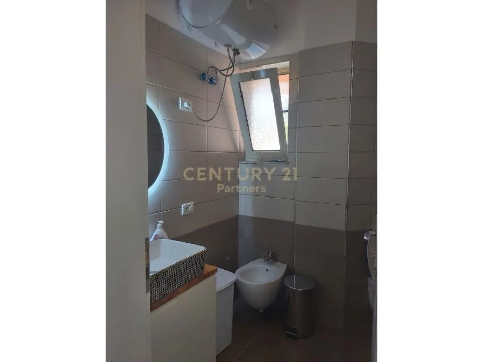 Tirane, shitet apartament 2+1+Ballkon Kati 6, 116 m² 115.000 € ("Muhamet Deliu" tek Fresku, stacioni parafundit i Porcelanit)