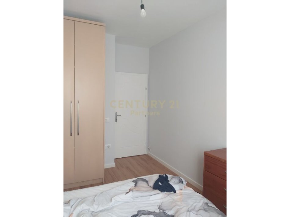 Tirane, shitet apartament 2+1+Ballkon Kati 6, 116 m² 115.000 € (&quot;Muhamet Deliu&quot; tek Fresku, stacioni parafundit i Porcelanit)