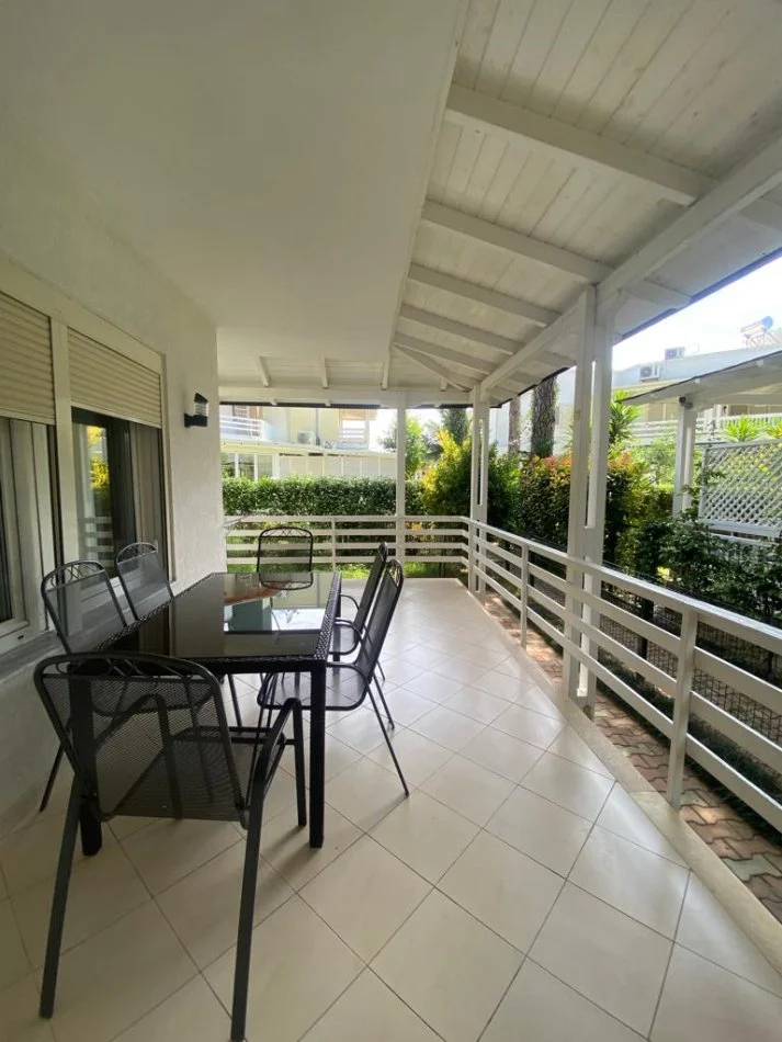 Durres, shitet apartament 2+1+2 , 85 m² 200.000 € (GJIRI LALEZIT!)