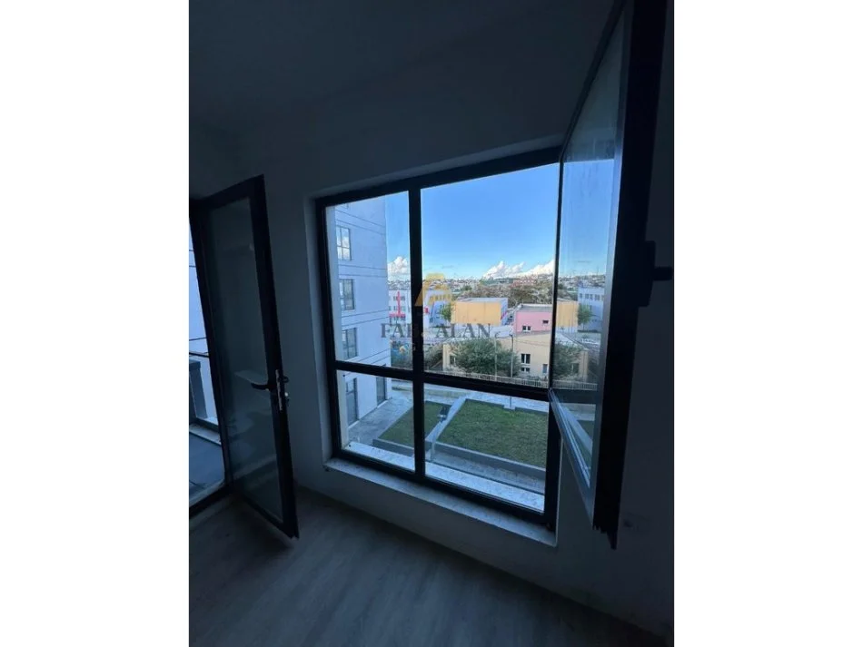 Tirane, shitet apartament 2+1 Kati 2, 111 m² 138.000 € (5 Maji)