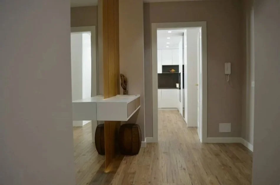 Tirane, jepet me qera apartament 2+1+Aneks Kati 5, 1 m² 1.500 € (liqeni artificial)