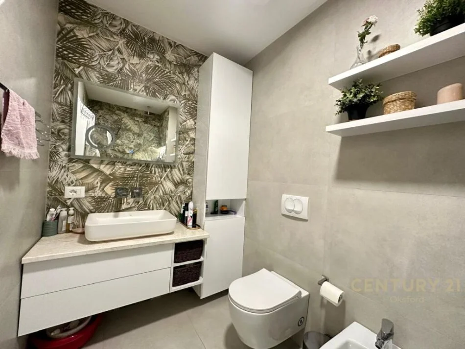 Tirane, jepet me qera apartament 2+1 Kati 2, 113 m² 900 € 