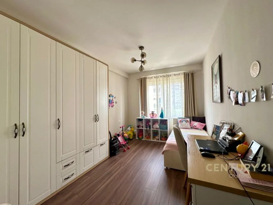 Tirane, jepet me qera apartament 2+1 Kati 2, 113 m² 900 € 