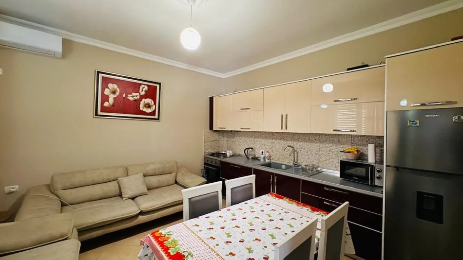 Tirane, shitet shtepi Dublex Kati 2, 550 m² 160.000 € (Kamez)