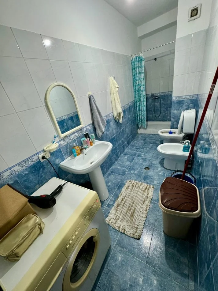 Tirane, jepet me qera apartament 1+1+Ballkon Kati 3, 70 m² 400 € (Teodor Keko)