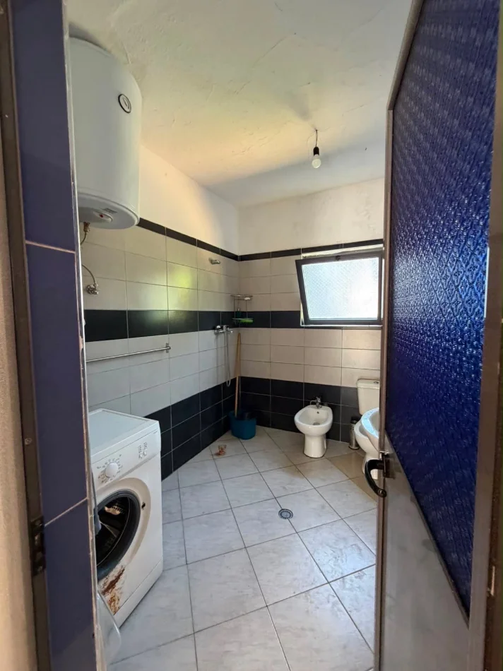 Tirane, jepet me qera apartament 1+1 Kati 0, 60 m² 400 € (Rruga Stavri themeli pran ish globe)