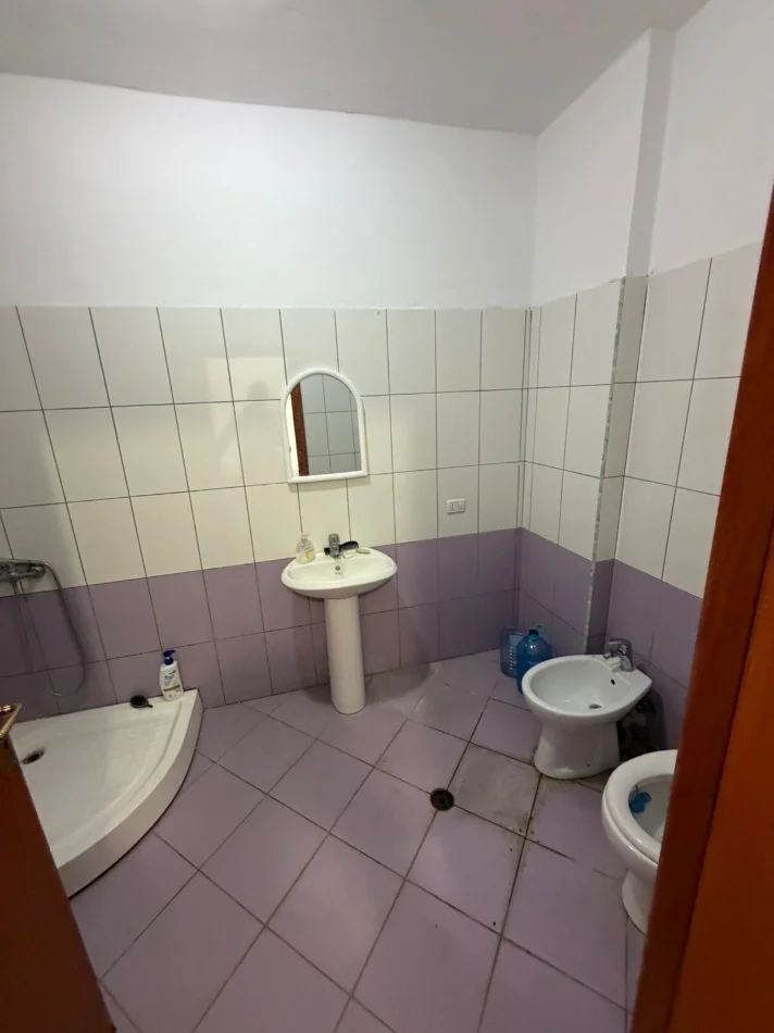 Durres, shitet apartament 2+1+Ballkon Kati 9, 99.000 € (Shkembi kavajes)