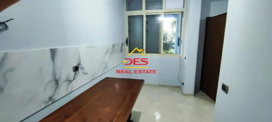 Vlore, jepet me qera shtepi 2+1+Ballkon Kati 0, 90 m² 250 € (Rruga Damian Humariti)