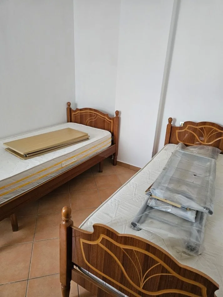 Tirane, jepet me qera apartament 3+1 Kati 2, 90 m² 550 € (Marlin Barleti Selite)