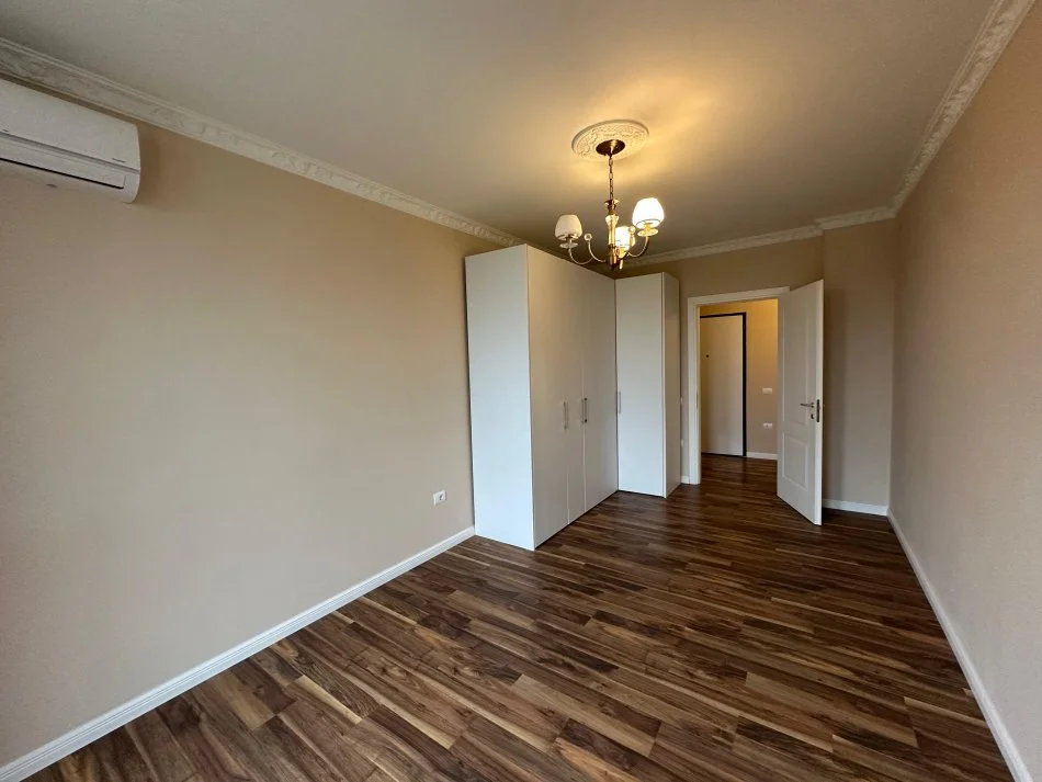 Tirane, shitet apartament 2+1 Kati 3, 124 m² 250.000 € 