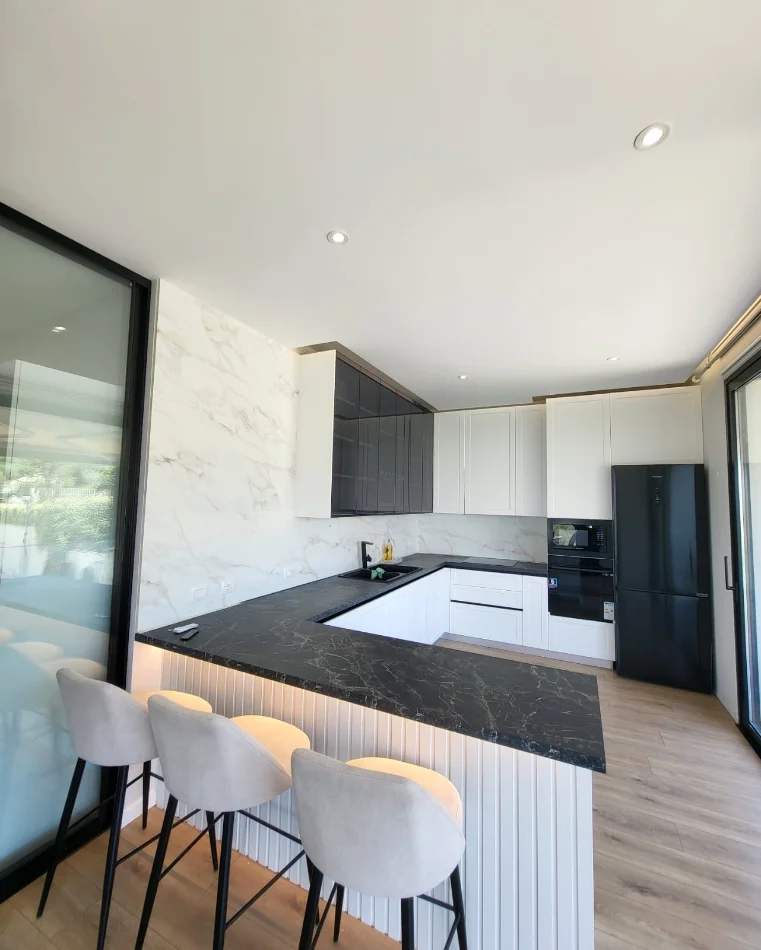 Tirane, jepet me qera Vile 3 Katshe , 400 m² 3.500 € 