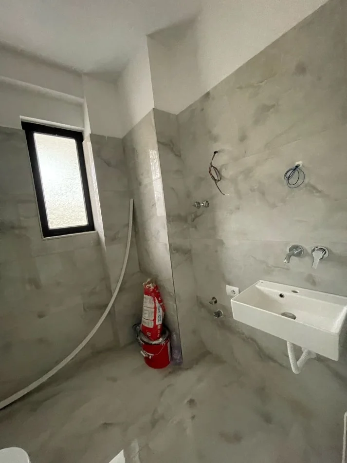 Sarande, jepet me qera apartament 1+1+Ballkon Kati 3, 92 m² 125.000 € (Sarande)