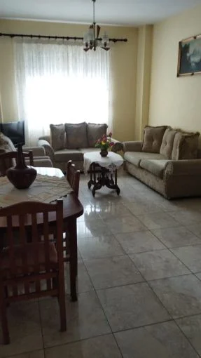 Tirane, jepet me qera apartament 2+1+Aneks+Ballkon Kati 5, 97 m² 500 € (Kamez)