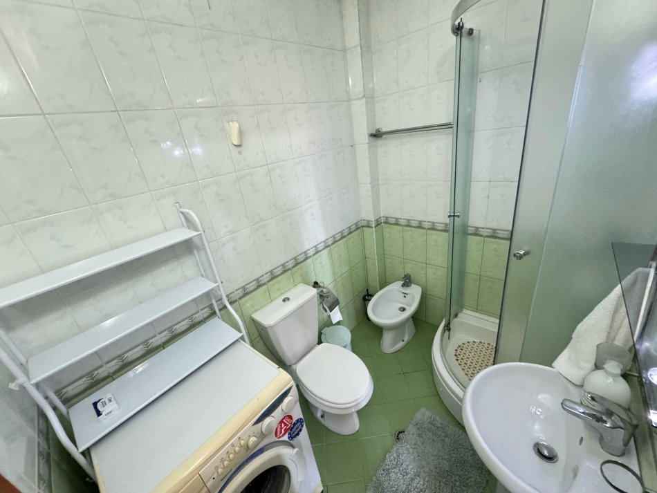 Tirane, jepet me qera apartament 2+1 Kati 2, 85 m² 600 € (rruga e durresit)