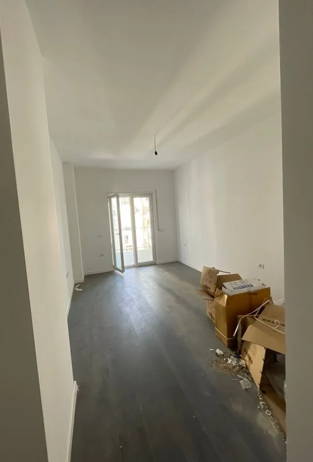 Tirane, shitet apartament 2+1 Kati 4, 109 m² 256.855 € (Rruga Barrikadave)