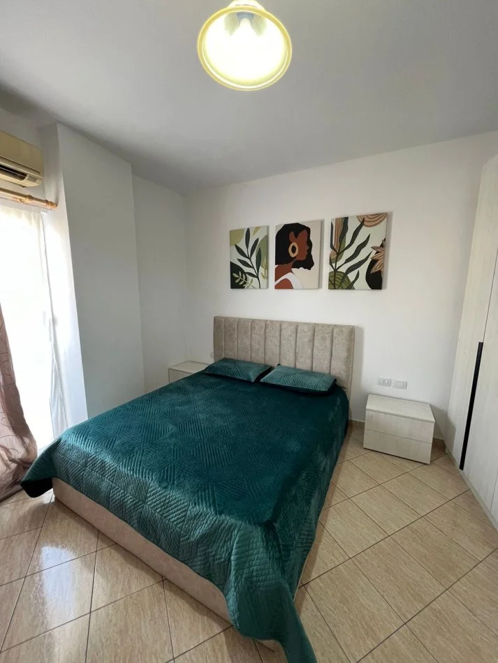 Tirane, jepet me qera apartament 1+1+Ballkon , 40 m² 400 € 
