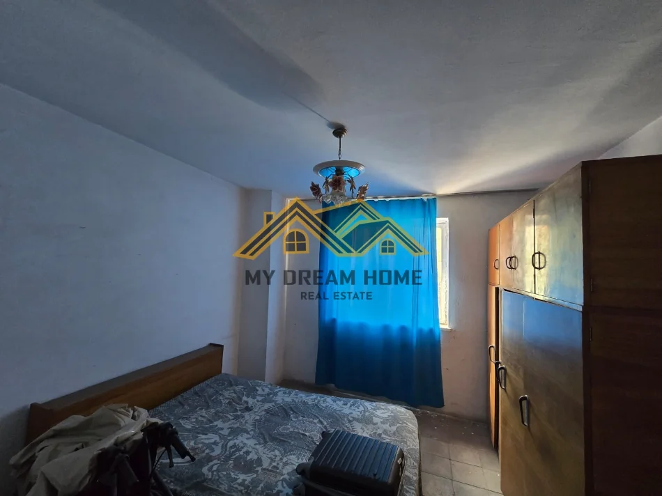 Durres, shitet apartament 3+1 Kati 3, 75 m² 70.000 € (vala park)