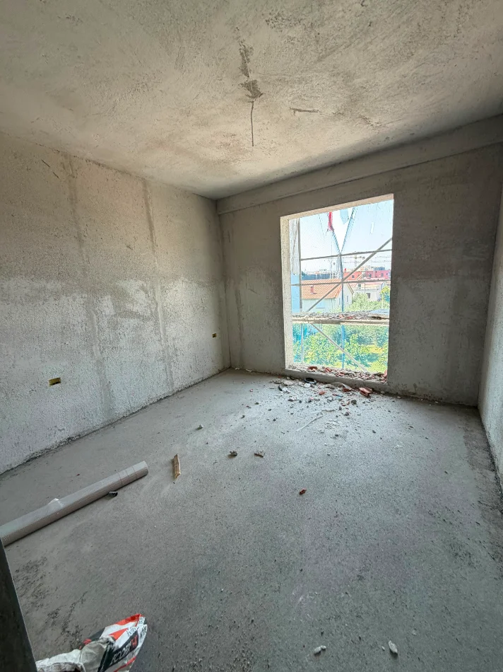 Tirane, shitet apartament 2+1 Kati 2, 102 m² 97.500 € (Majestic 2)