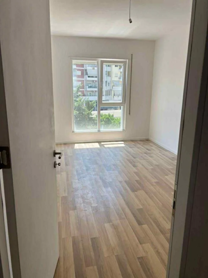 Tirane, jepet me qera apartament 2+1 BOSH Kati 3, 100 m² 500 € (ASTIR KOMPLEKSI MOLLA)