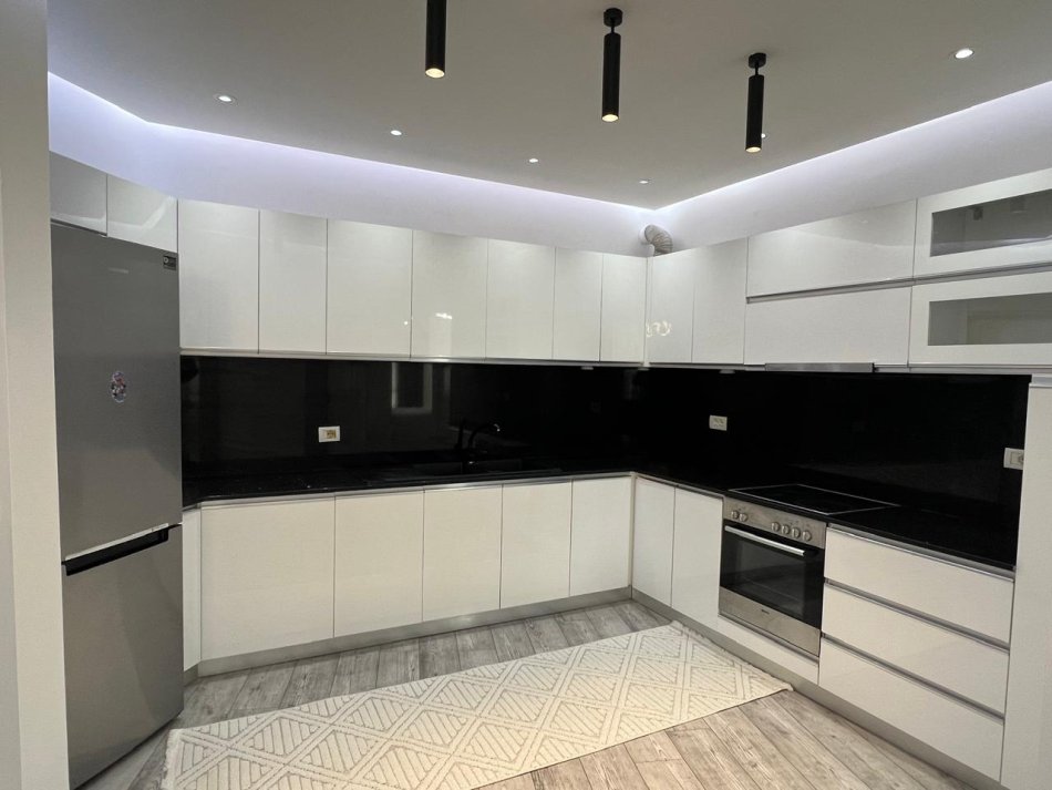 Tirane, shitet apartament 2+1+Ballkon Kati 7, 85 m² 133.000 € (Tom Plezha)