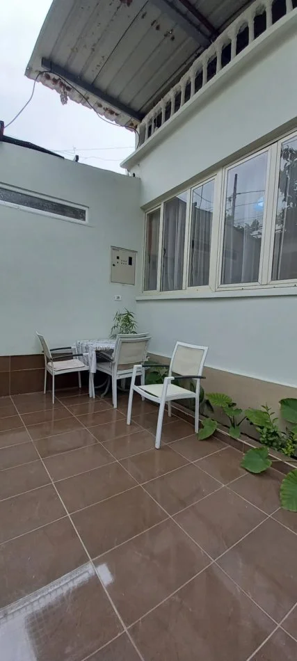 Tirane, jepet me qera shtepi 1 Katshe , 400 € (Prane Postes Selite)