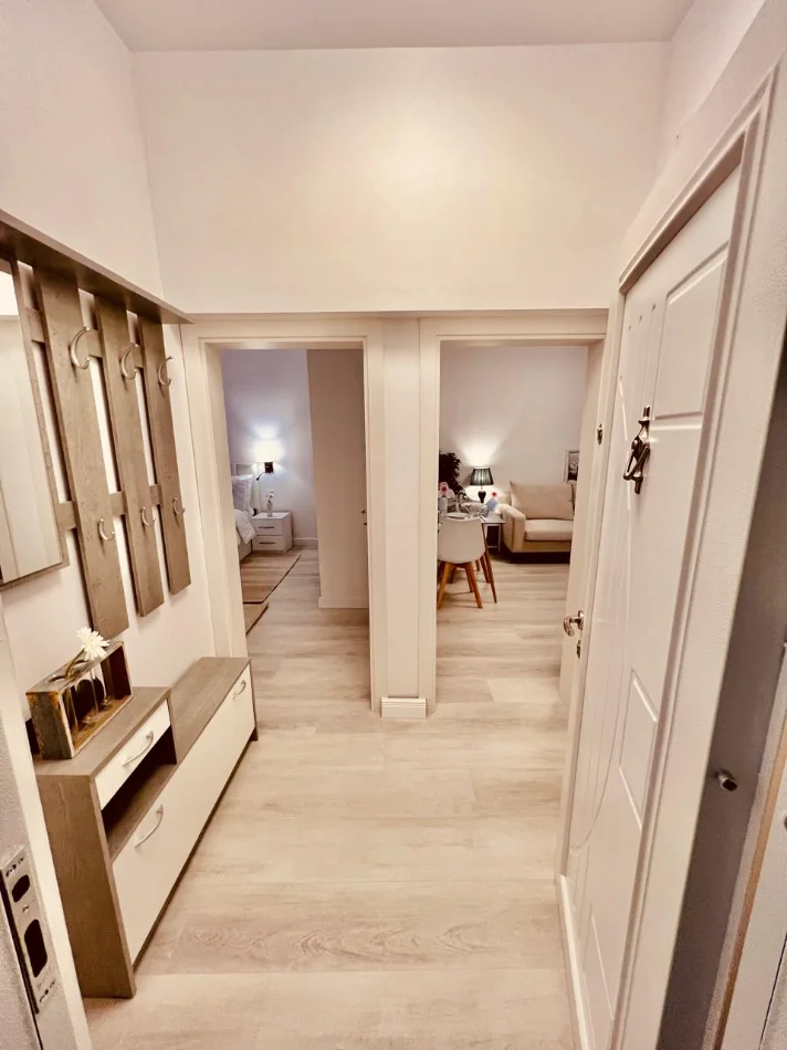 Tirane, shitet apartament 1+1+Ballkon Kati 4, 44 m² 175.000 € (Blloku)