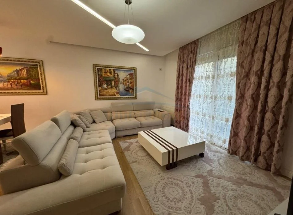 Tirane, shitet apartament 2+1 Kati 2, 107 m² 225.000 € (Kopshti Zoologjik)