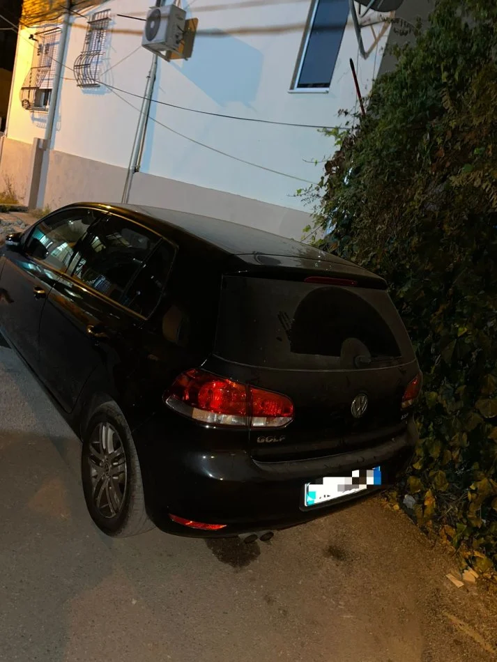 Tirane, shitet makine VW GOLF 6 Benzin, e zeze automatik Klima 195 km 4.500 €