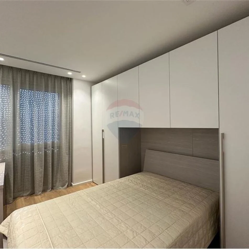 Tirane, shes apartament 2+1+Aneks+Ballkon Kati 2, 100 m² 250.000 € 