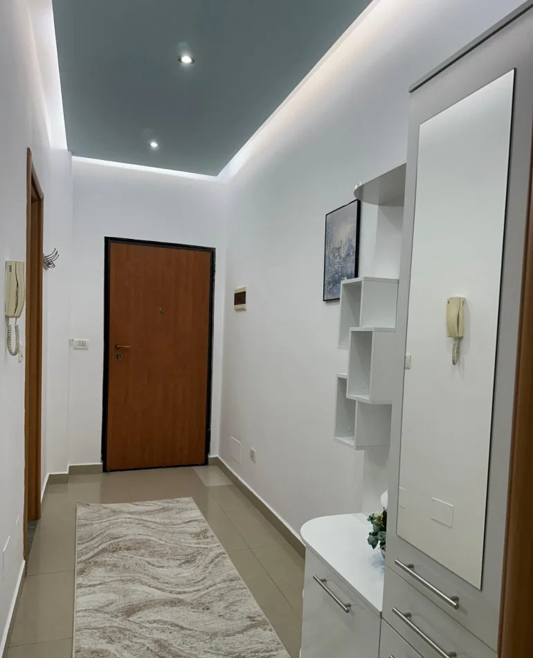 Tirane, jepet me qera apartament 1+1+Aneks+Ballkon Kati 3, 70 m² 480 € (rruga Milto Sotir Gura)