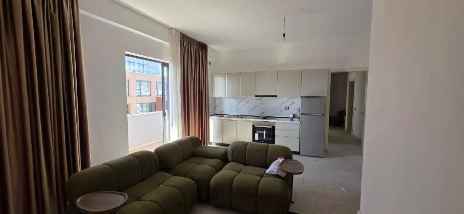 Tirane, jepet me qera apartament 2+1 Kati 5, 120 m² 500 € (Pranë Hotel Marinaj)