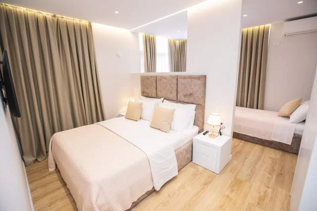 Tirane, shes hotel Kati 1, 207 m² 2.000.000 Euro (Rr. Reshit Collaku)