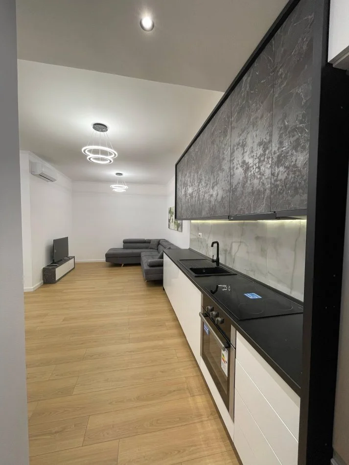 Tirane, shitet apartament 2+1+Ballkon Kati 6, 96 m² 148.000 € (Rruga Dritan Hoxha,)