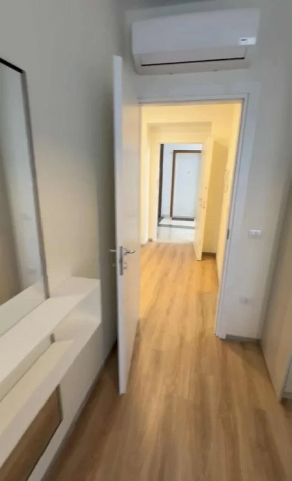 Tirane, jepet me qera apartament 1+1+Ballkon Kati 6, 70 m² 570 € (KOMPLEKSI FIOIR DI BOSKO)