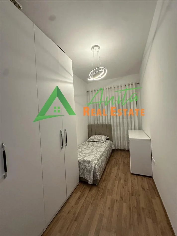 Tirane, jepet me qera apartament 2+1 Kati 5, 79 m² 550 € (Ali Demi)