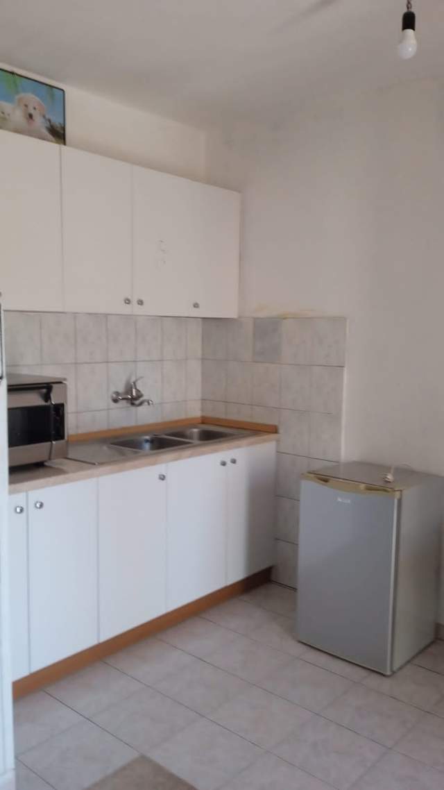 Tirane, jepet me qera apartament 1+1+BLK Kati 4, 60 m² 250 Leke (Rruga 5 maj)