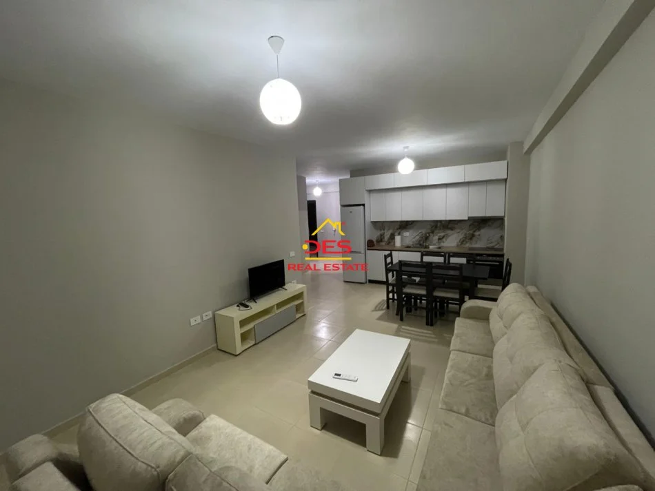 Vlore, shitet apartament 1+1+Ballkon Kati 10, 75 m² (Rruga 7 Nëntori)