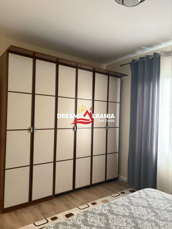 Tirane, jepet me qera apartament 2+1 , 90 m² 600 € (Pallati i Brigadave)