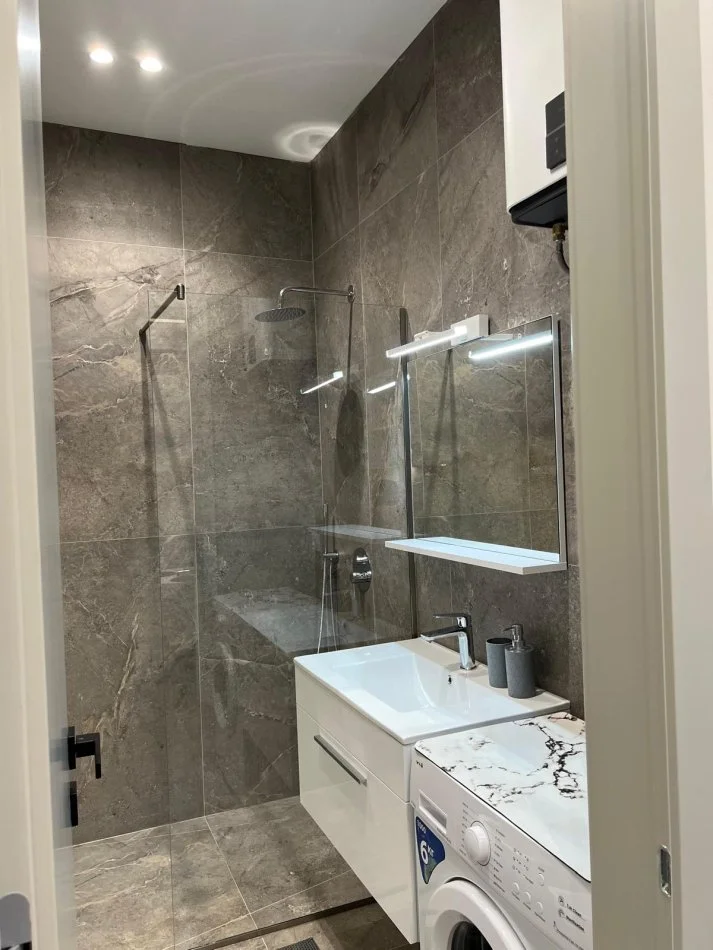 Durres, shitet garsonier 1+1 Kati 0, 95 m² 165.000 € (Plazh Durres)