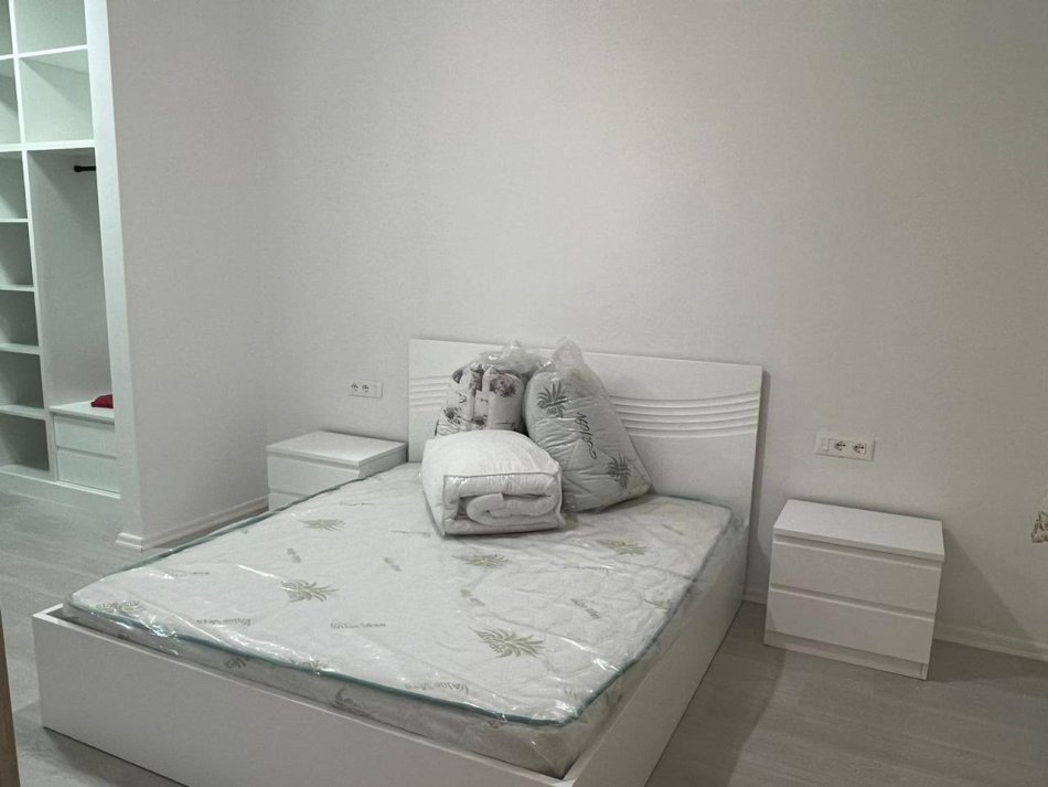 Tirane, jepet me qera apartament 1+1 Kati 2, 70 m² 600 € (Astir , River Residence)